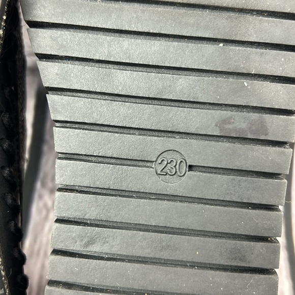 MUGUAN COMPANY - 1997 Black Silver Jeweled Slip On Flats - Picture 12 of 17